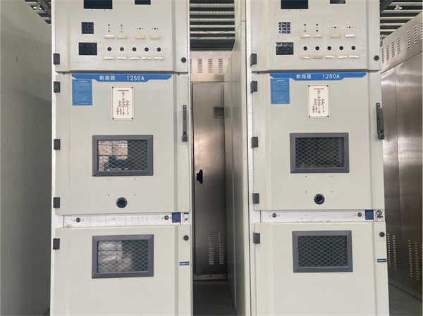 高壓開關(guān)柜.jpg
